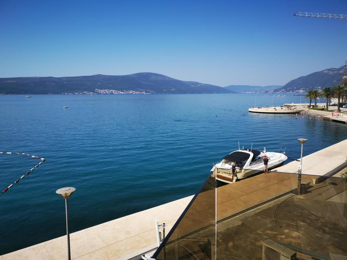 Seafront Apartments Tivat Extérieur photo