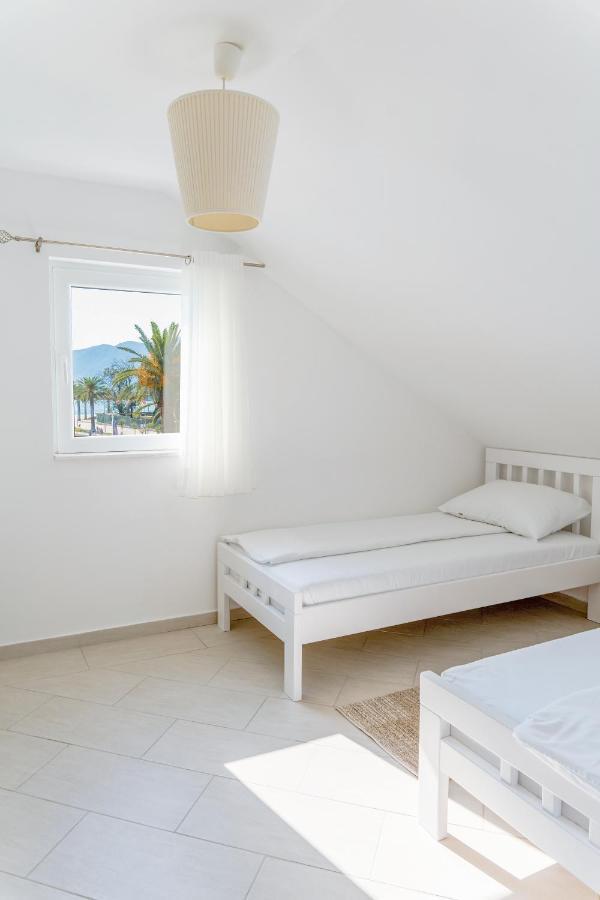 Seafront Apartments Tivat Extérieur photo